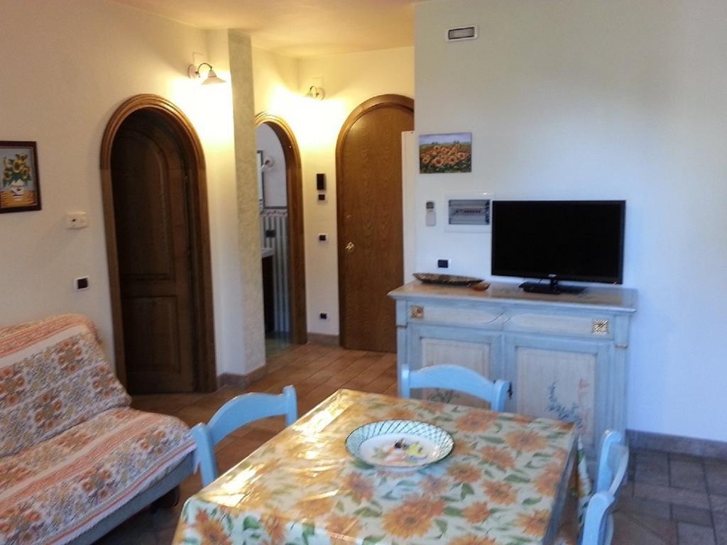 Casamare Gianluca Apartman Marina di Massa Szoba fotó